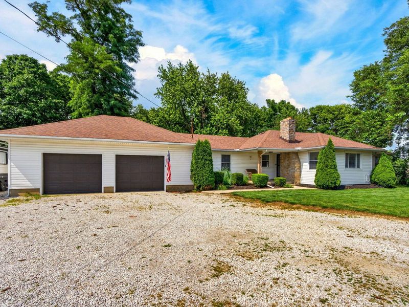 924 White Road, Grove City, OH 43123 Photo 3