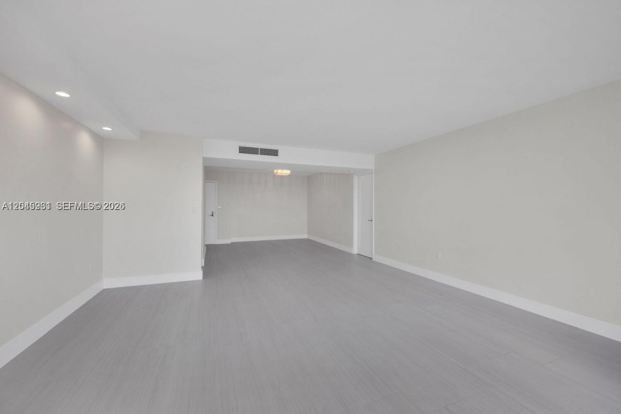 600 Biltmore Way, Unit 618, Coral Gables, FL 33134 Photo