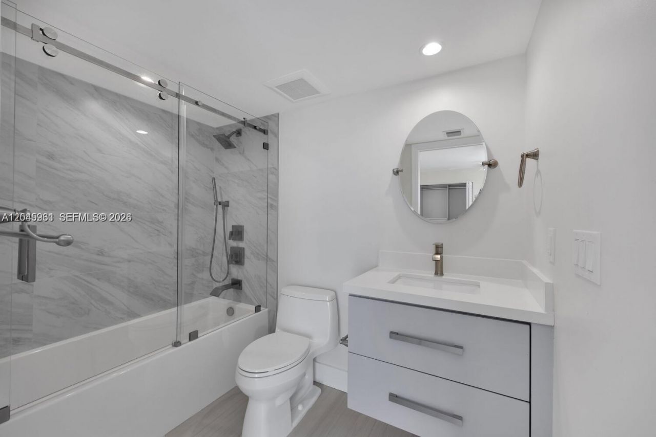 600 Biltmore Way, Unit 618, Coral Gables, FL 33134 Photo