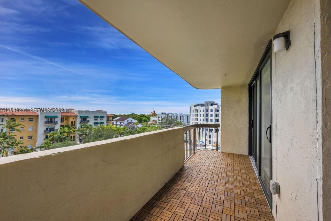 600 Biltmore Way, Unit 618, Coral Gables, FL 33134 Photo