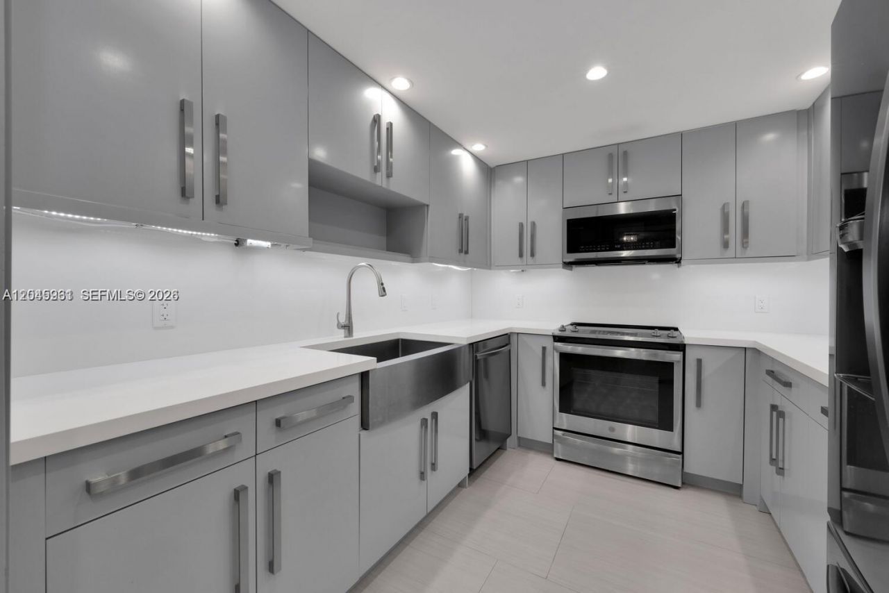600 Biltmore Way, Unit 618, Coral Gables, FL 33134 Photo