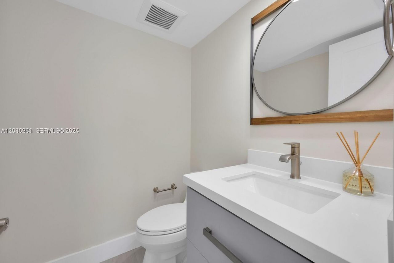 600 Biltmore Way, Unit 618, Coral Gables, FL 33134 Photo