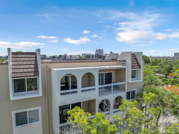 8101 Camino Real , Unit 402, Miami, FL 33143