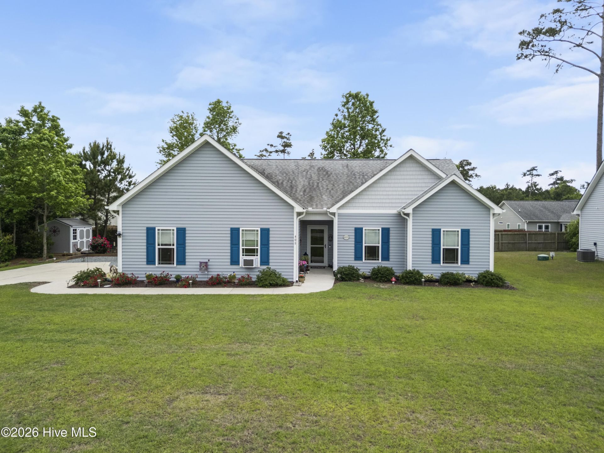 408 Gavins Run, Sneads Ferry, NC 28460 Main Photo