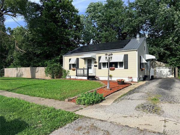 608 S Van Buren Street , Litchfield, IL 62056