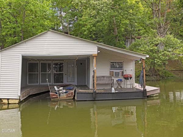 21 Dock Lane , Parsons, TN 38363