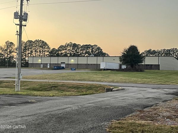 1203 Industrial Park Road , South Fulton, TN 38257
