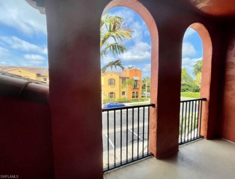 9050 Capistrano St N, Unit 4102, Naples, FL 34113 Photo