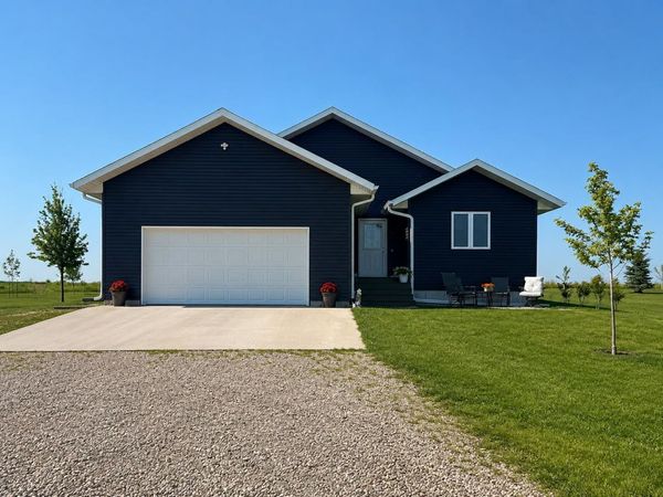 1725 320Th Street, Spencer, IA 51301