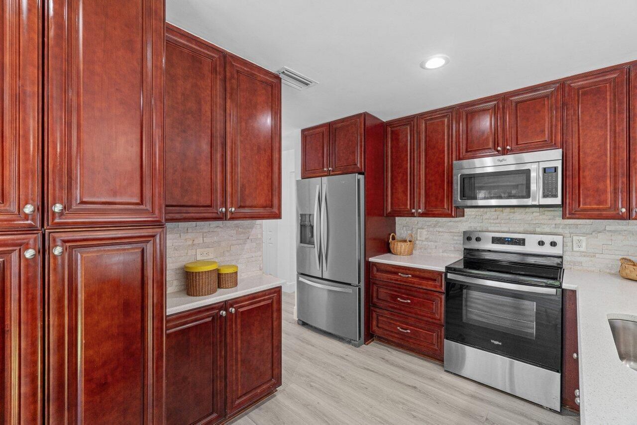 6930 NW 2nd Terrace, Boca Raton, FL 33487 Photo
