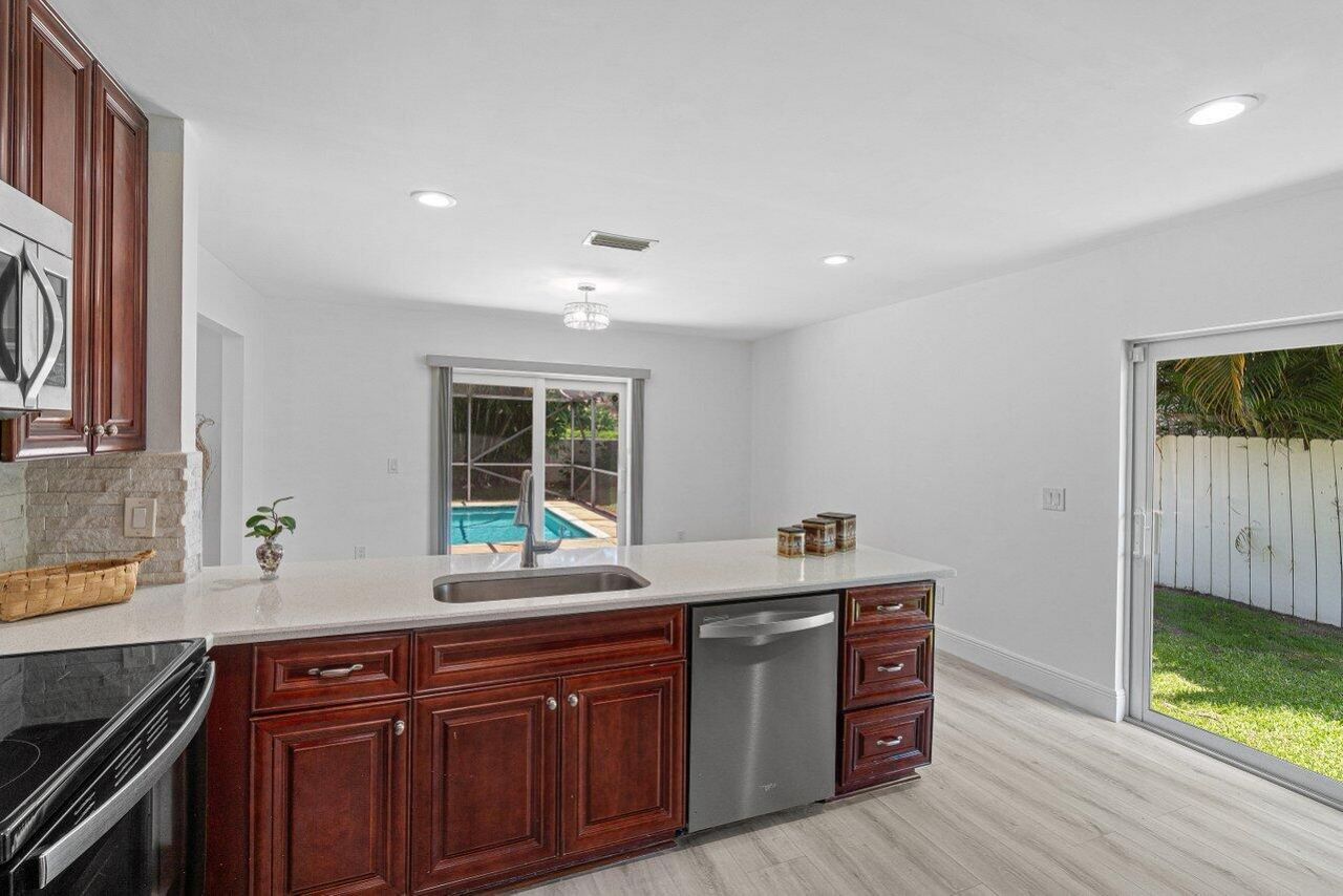 6930 NW 2nd Terrace, Boca Raton, FL 33487 Photo