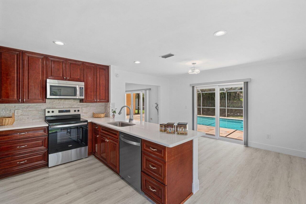 6930 NW 2nd Terrace, Boca Raton, FL 33487 Photo