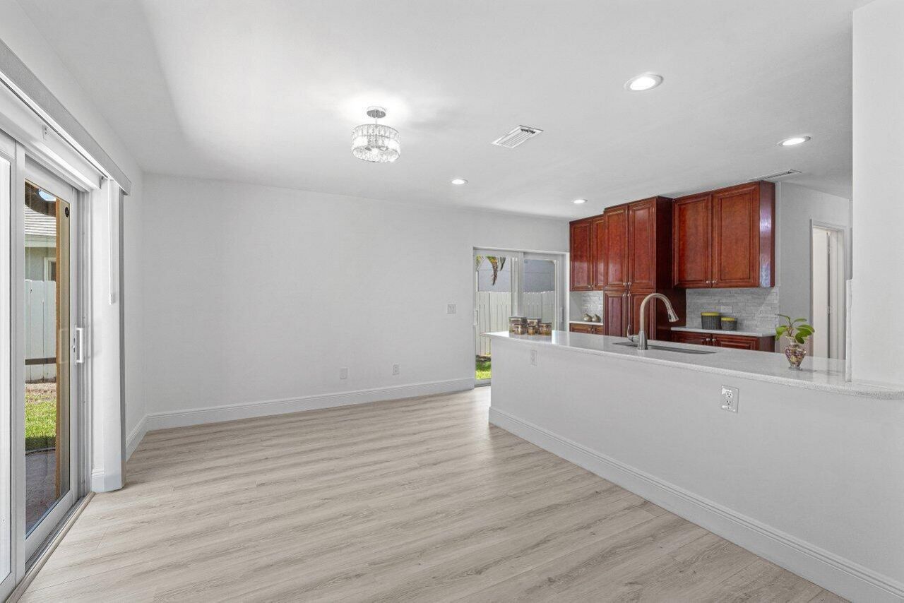 6930 NW 2nd Terrace, Boca Raton, FL 33487 Photo