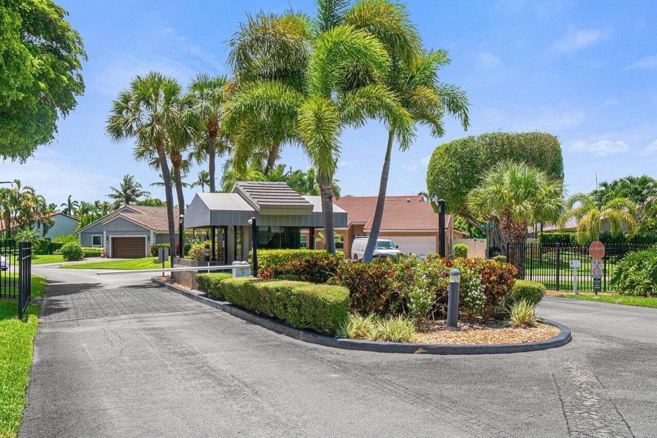 6930 NW 2nd Terrace, Boca Raton, FL 33487 Photo