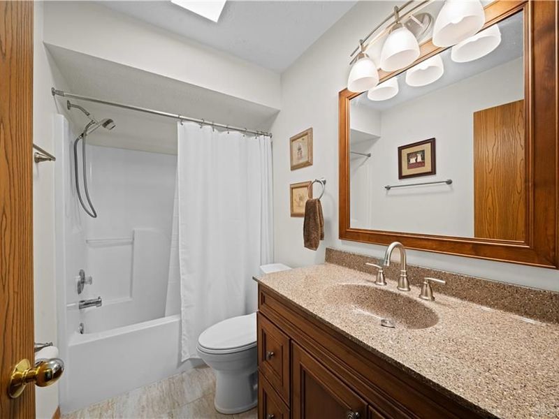 1780 Tearose Circle, Fairborn, OH 45324 Photo 11