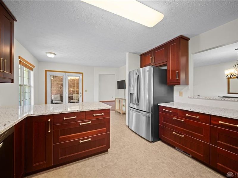 1780 Tearose Circle, Fairborn, OH 45324 Photo 21