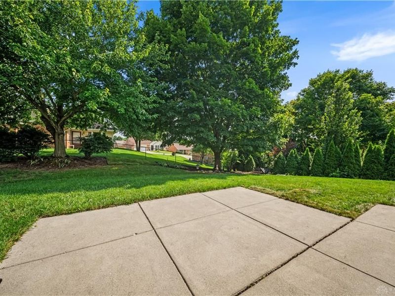 1780 Tearose Circle, Fairborn, OH 45324 Photo 43