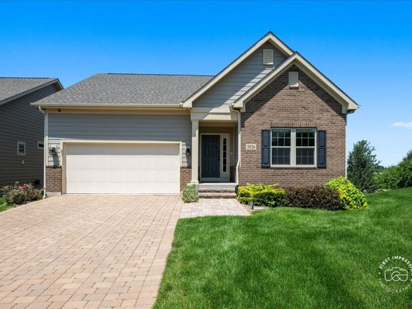 3826 Ridge Pointe Drive, Geneva, IL 60134