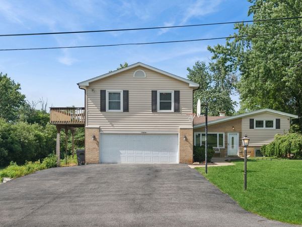 17W320 Scheel Drive , Willowbrook, IL 60527