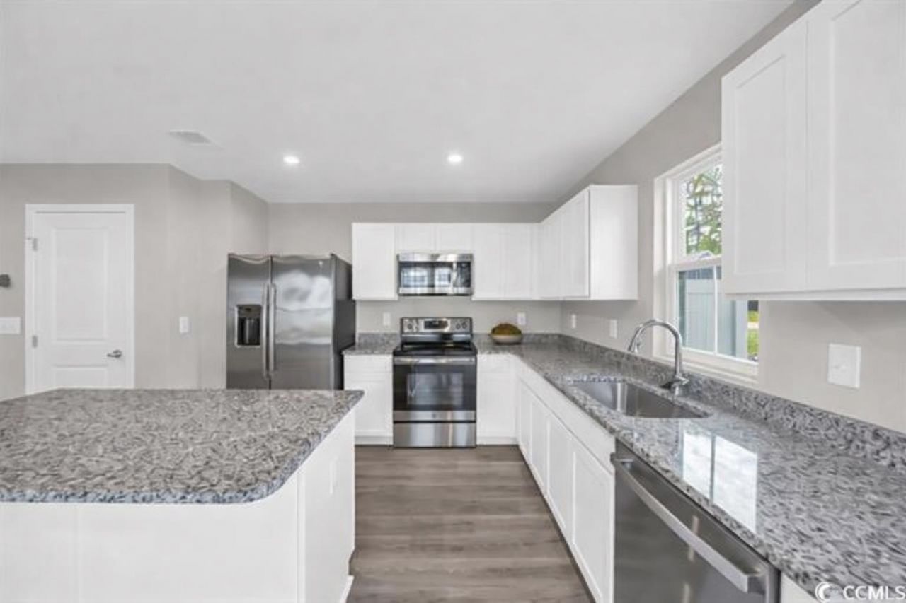 399 Myrtle Meadows Dr  Photo 7