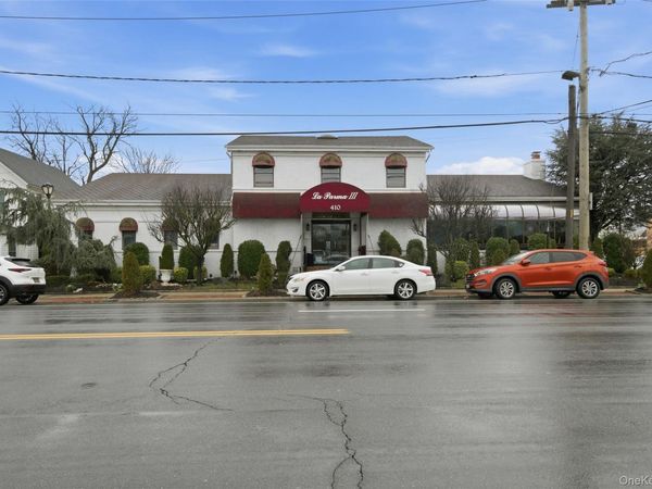 410 Merrick Road , Oceanside, NY 11572