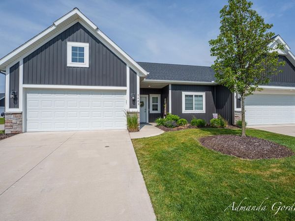 7483 Hardwood Street SE, Unit 79, Caledonia, MI 49316