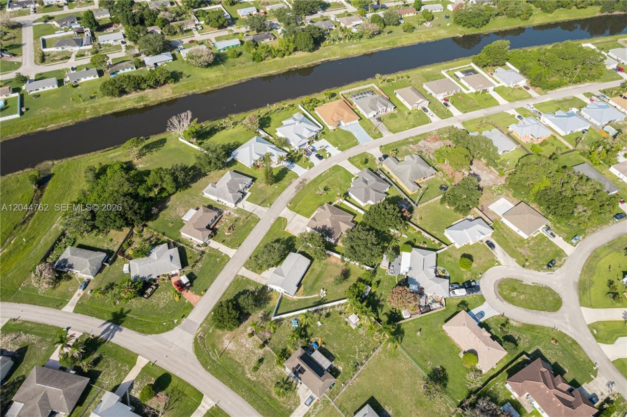 401 SW College Park Rd , Port Saint Lucie, FL 34953 Photo