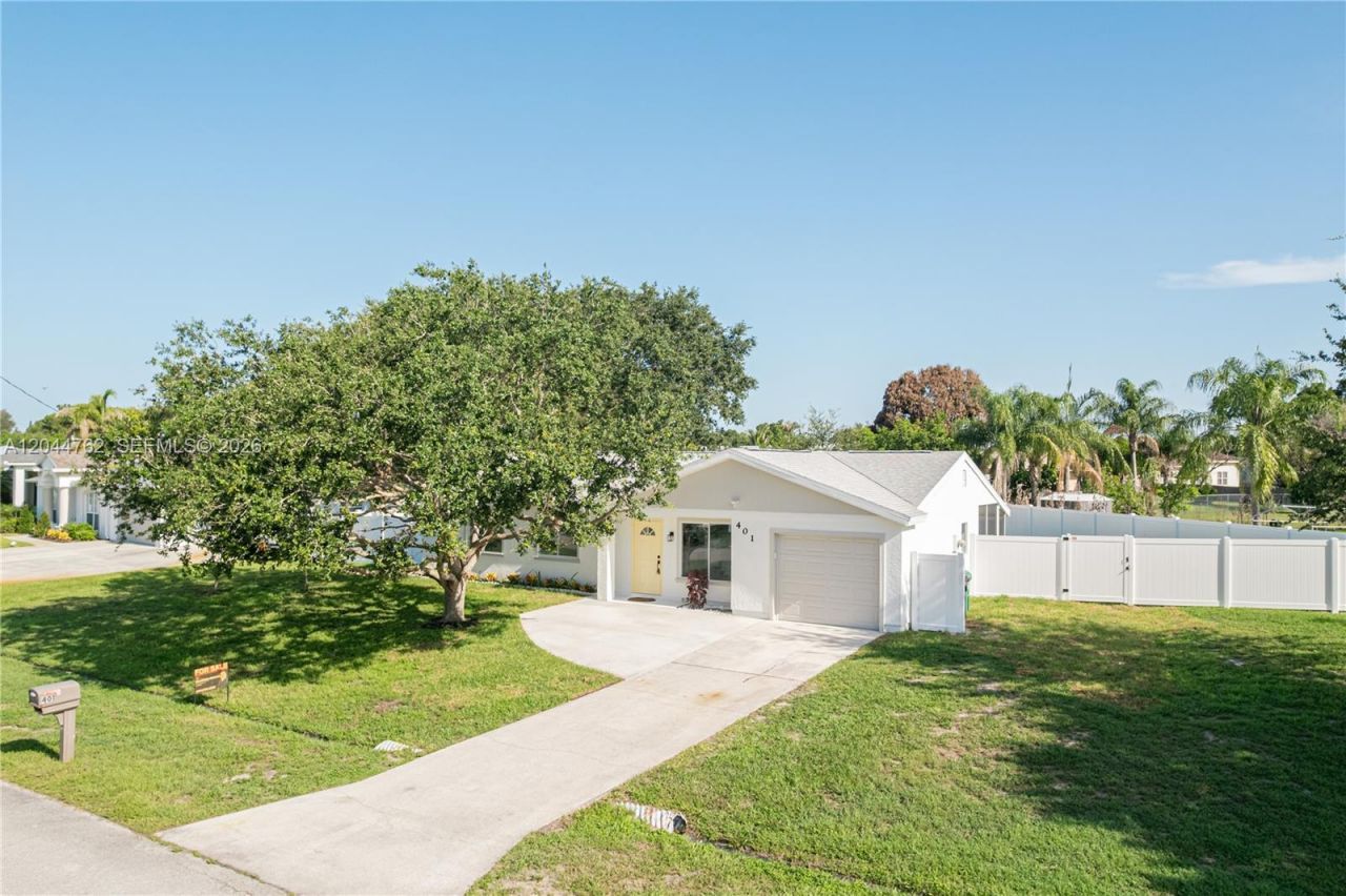 401 SW College Park Rd , Port Saint Lucie, FL 34953 Photo