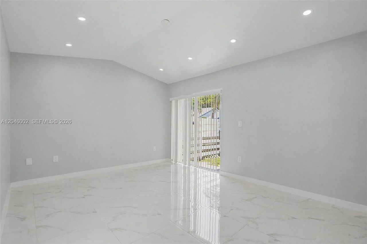 13765 SW 145th St , Miami, FL 33186 Photo