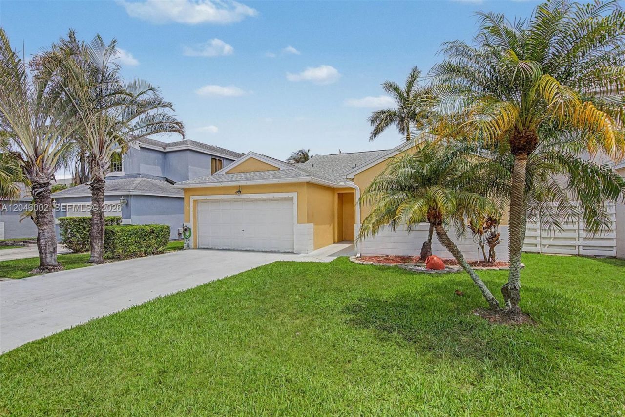 13765 SW 145th St , Miami, FL 33186 Photo