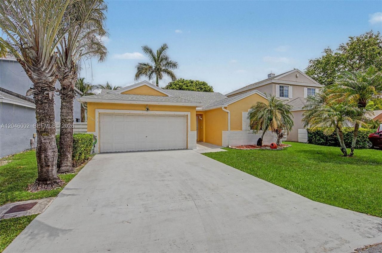 13765 SW 145th St , Miami, FL 33186 Photo