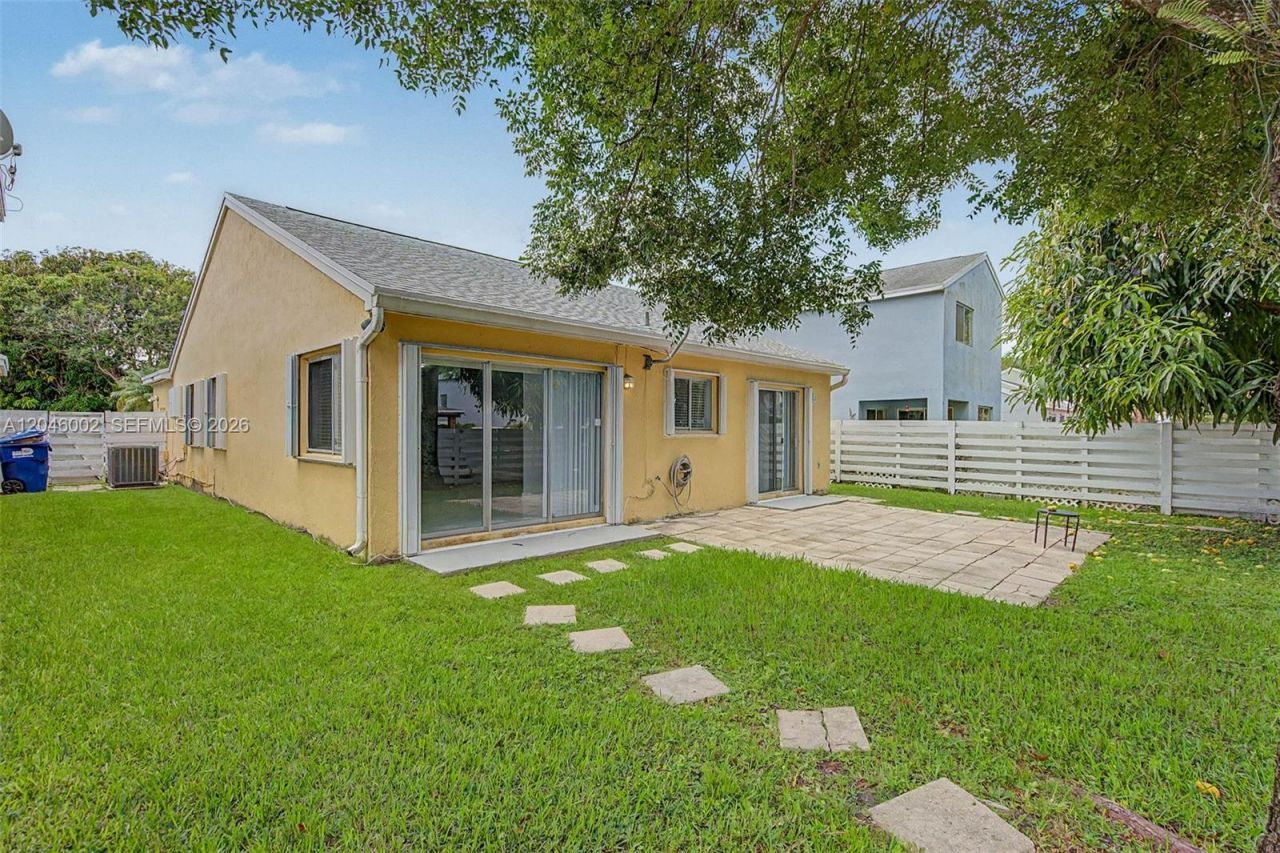 13765 SW 145th St , Miami, FL 33186 Photo