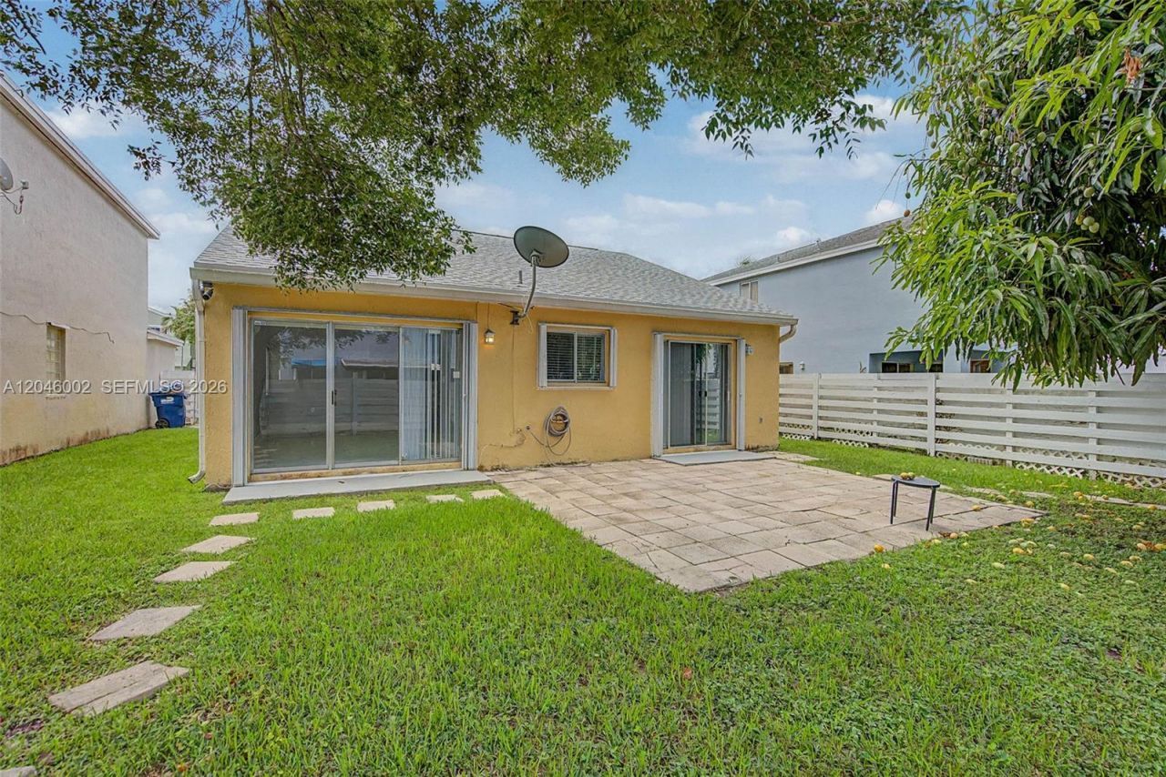 13765 SW 145th St , Miami, FL 33186 Photo