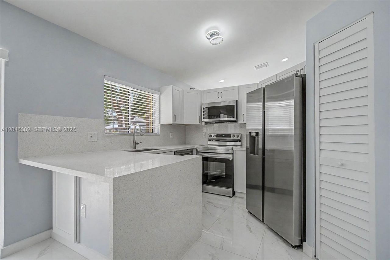 13765 SW 145th St , Miami, FL 33186 Photo