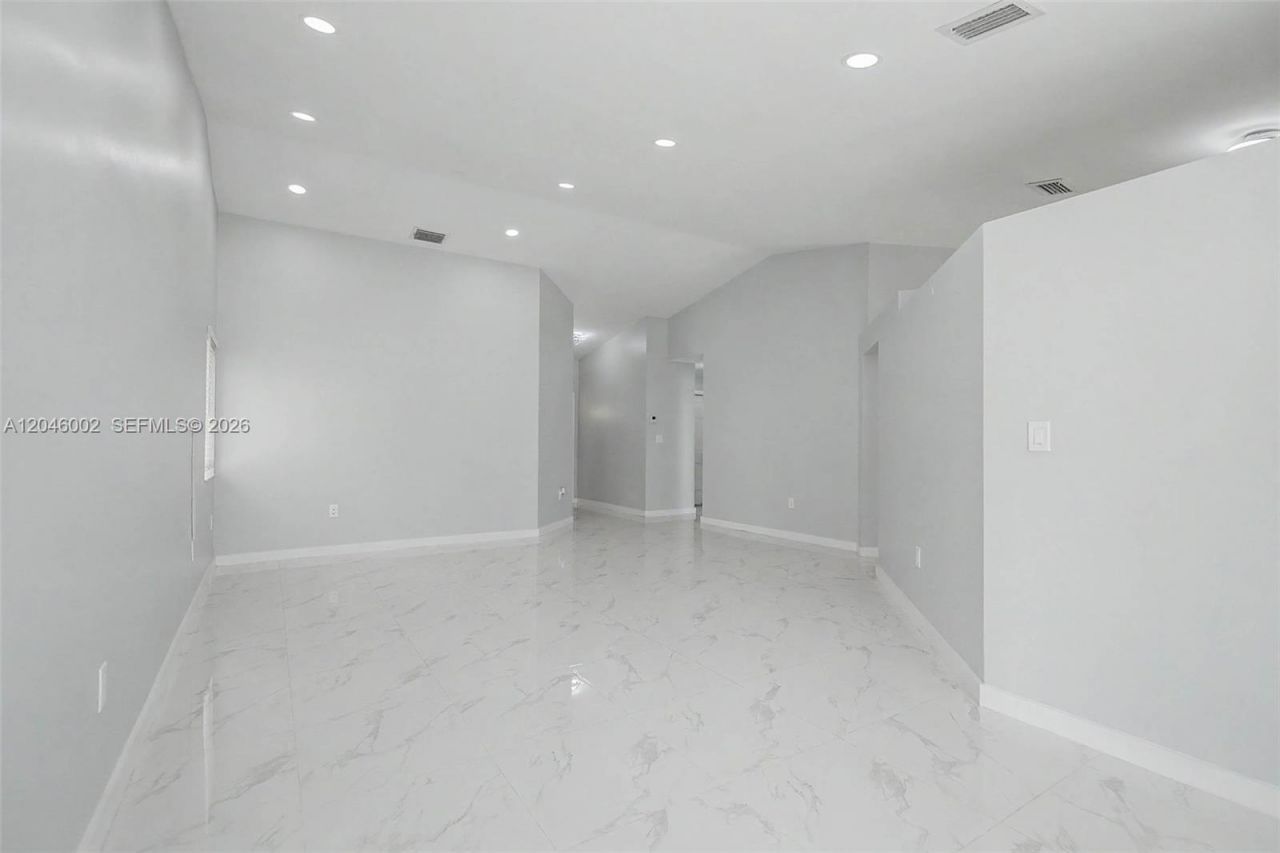 13765 SW 145th St , Miami, FL 33186 Photo