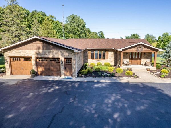 1505 N Etna Road, Huntington, IN 46750