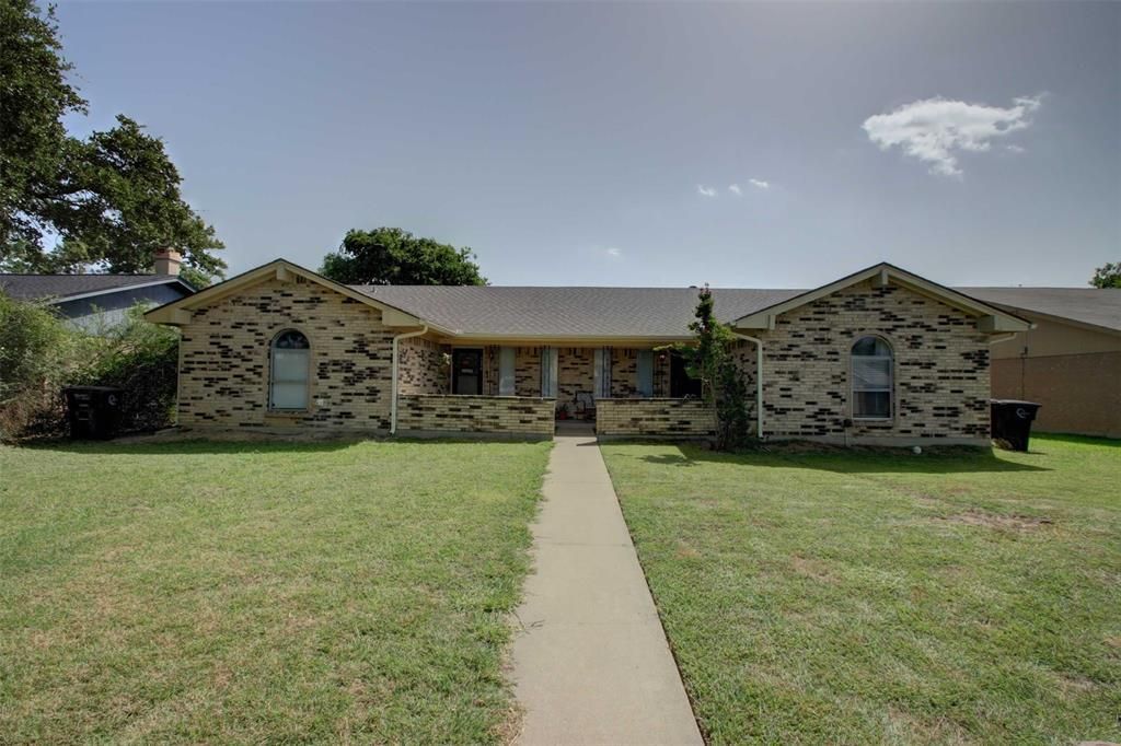 1914 Starling Court, Cleburne, TX 76033 Main Photo
