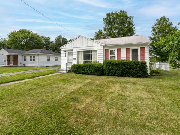 2009 Cambridge Drive, Kalamazoo, MI 49001