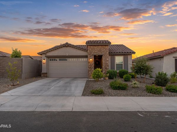 19326 W BADGETT Lane, Litchfield Park, AZ 85340