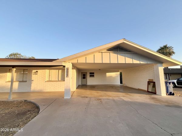 5527 W MORTEN Avenue, Glendale, AZ 85301
