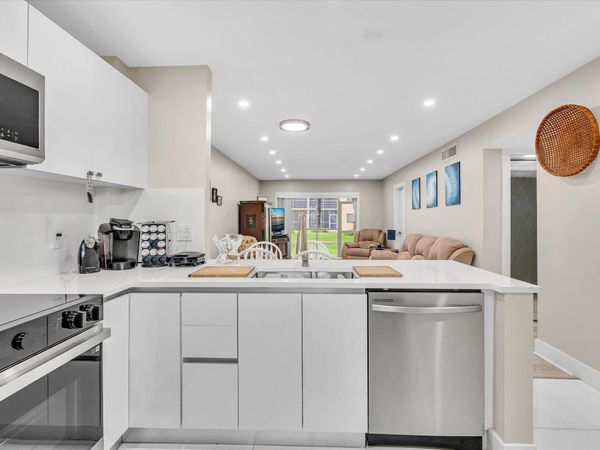 100 Ashbury Road, Unit 103, Hollywood, FL 33024