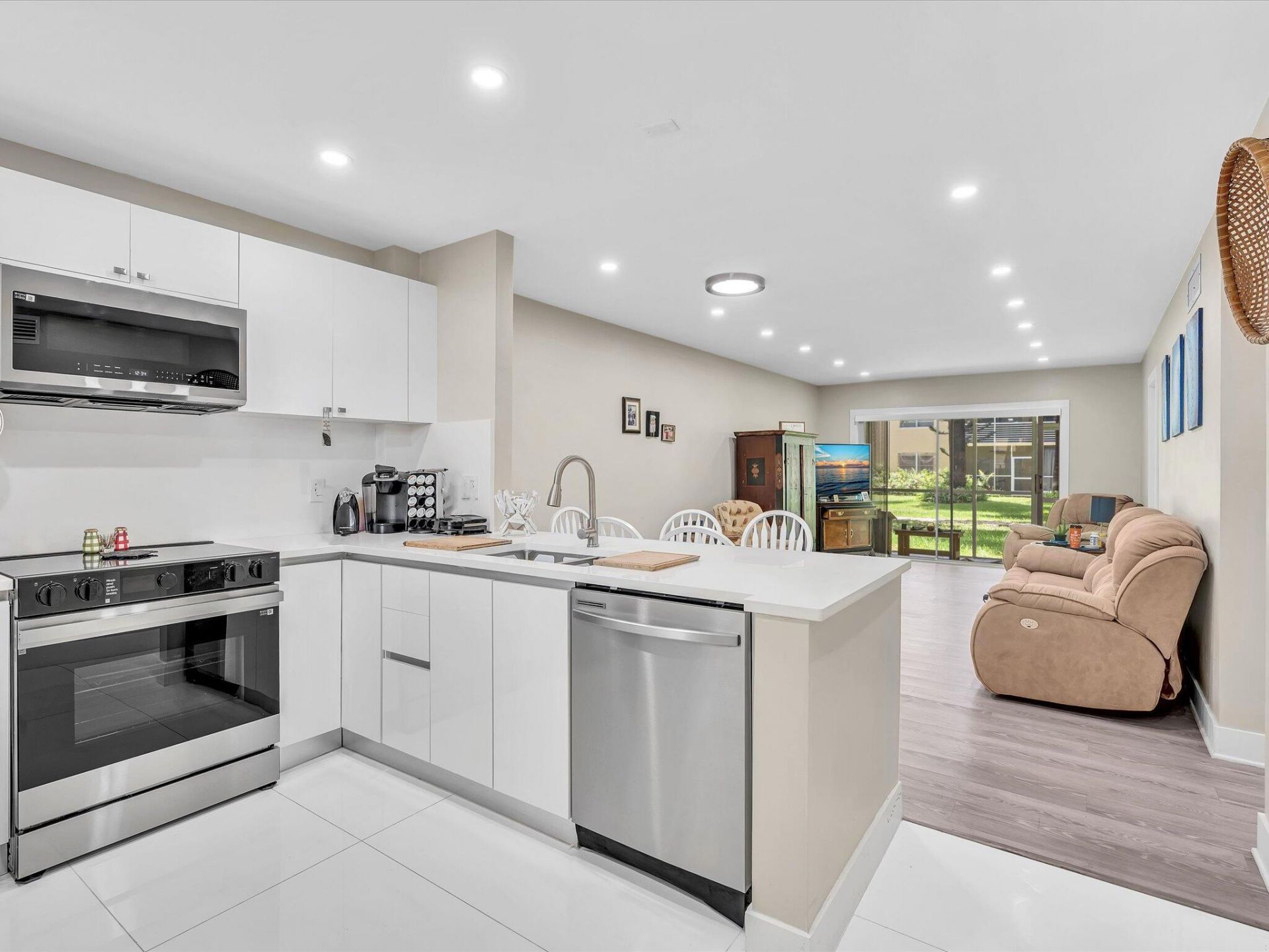 100 Ashbury Road, Unit 103, Hollywood, FL 33024 Photo