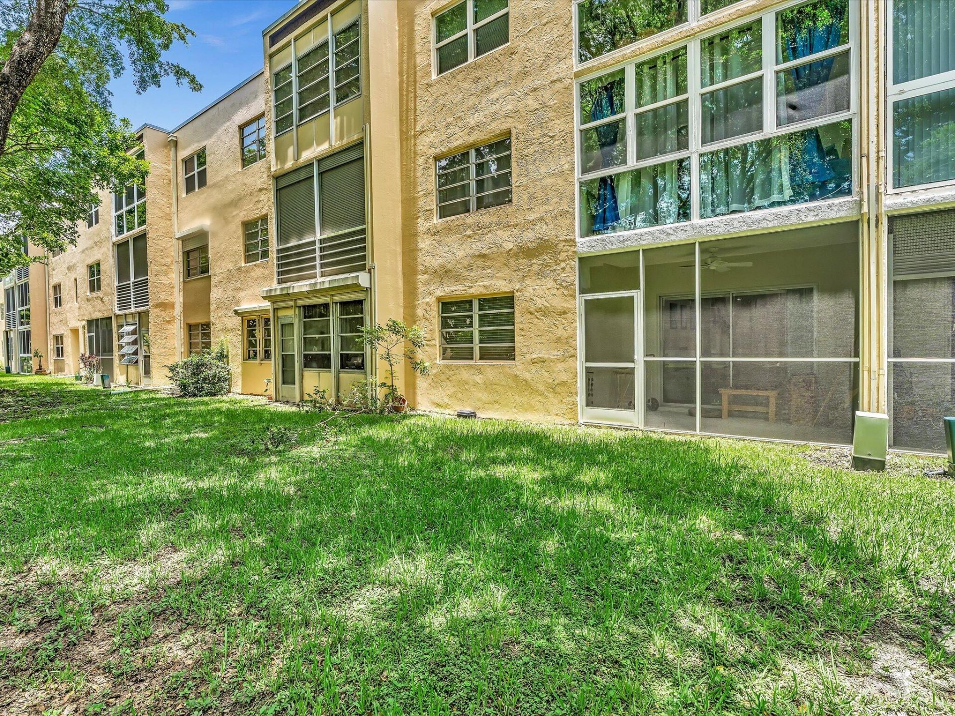 100 Ashbury Road, Unit 103, Hollywood, FL 33024 Photo