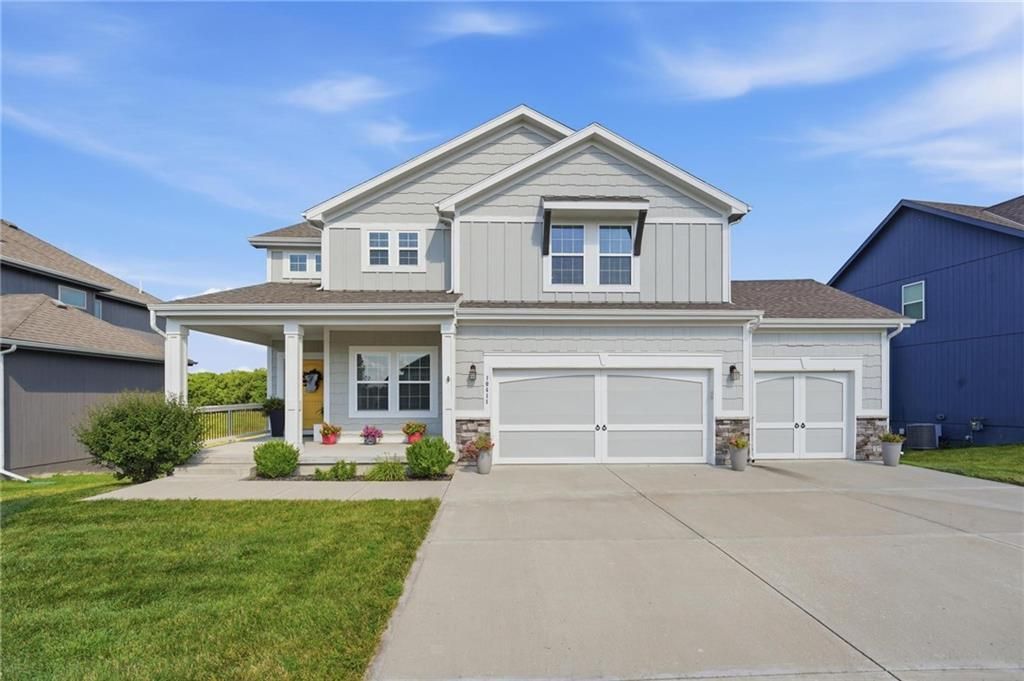 10411 N Chelsea Avenue, Kansas City, MO 64156 Main Photo