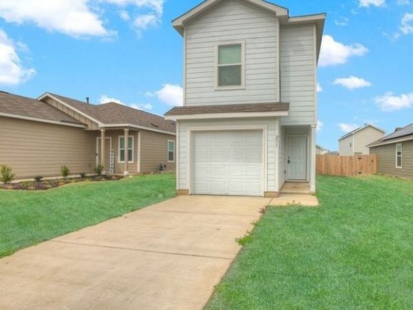 231 GABBRO GDNS, Maxwell, TX 78656