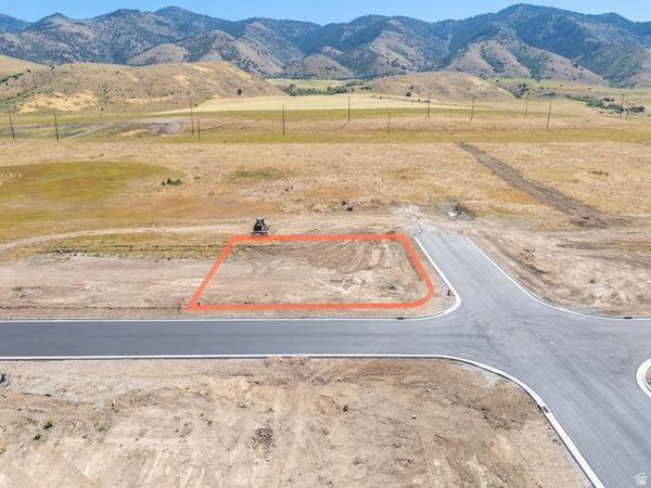 110 N 1140 E, Unit 69, Hyde Park, UT 84318