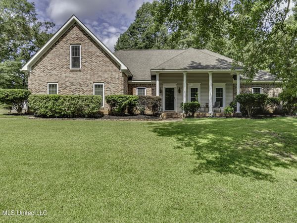105 Stigler Rosa Drive, Florence, MS 39073