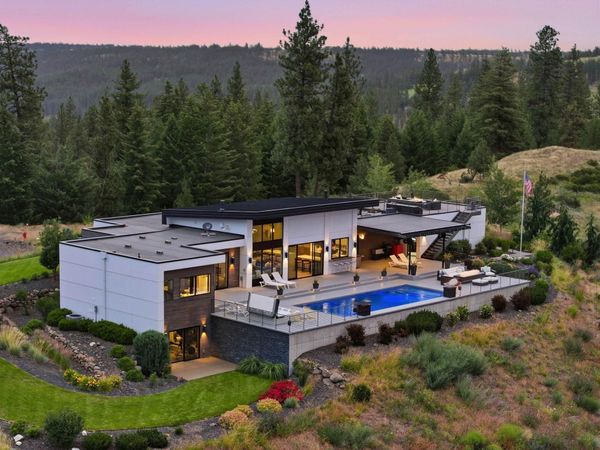 11421 S Elk Run Ln, Spokane, WA 99224