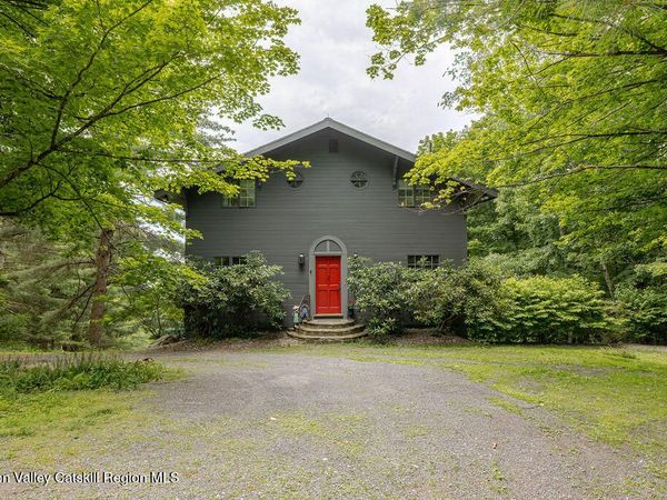 65 Meadow Lane, Hillsdale, NY 12529