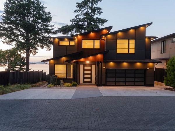 4599 Cordova Bay Rd , Saanich, BC V8Y 2K1